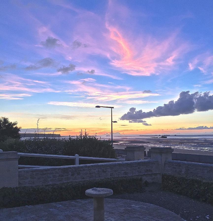 Villa Lumineuse En Front De Mer - Gold Beach Asnelles Exteriér fotografie